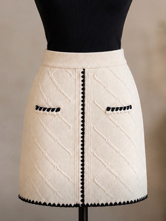 Dresses & Skirts - Cream Cable Knit Mini Skirt Black Trim XS Preppy